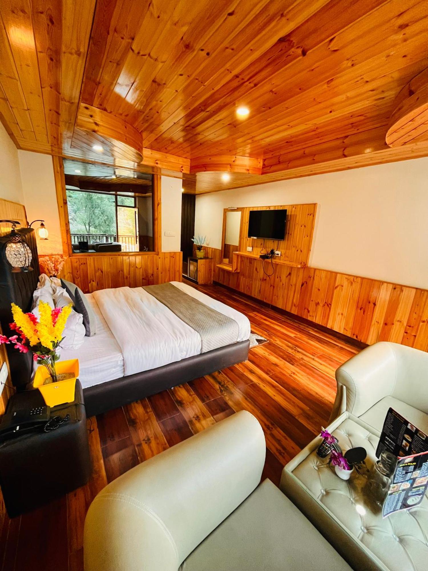 Himalayan Riverside Resort, Manali Exteriér fotografie