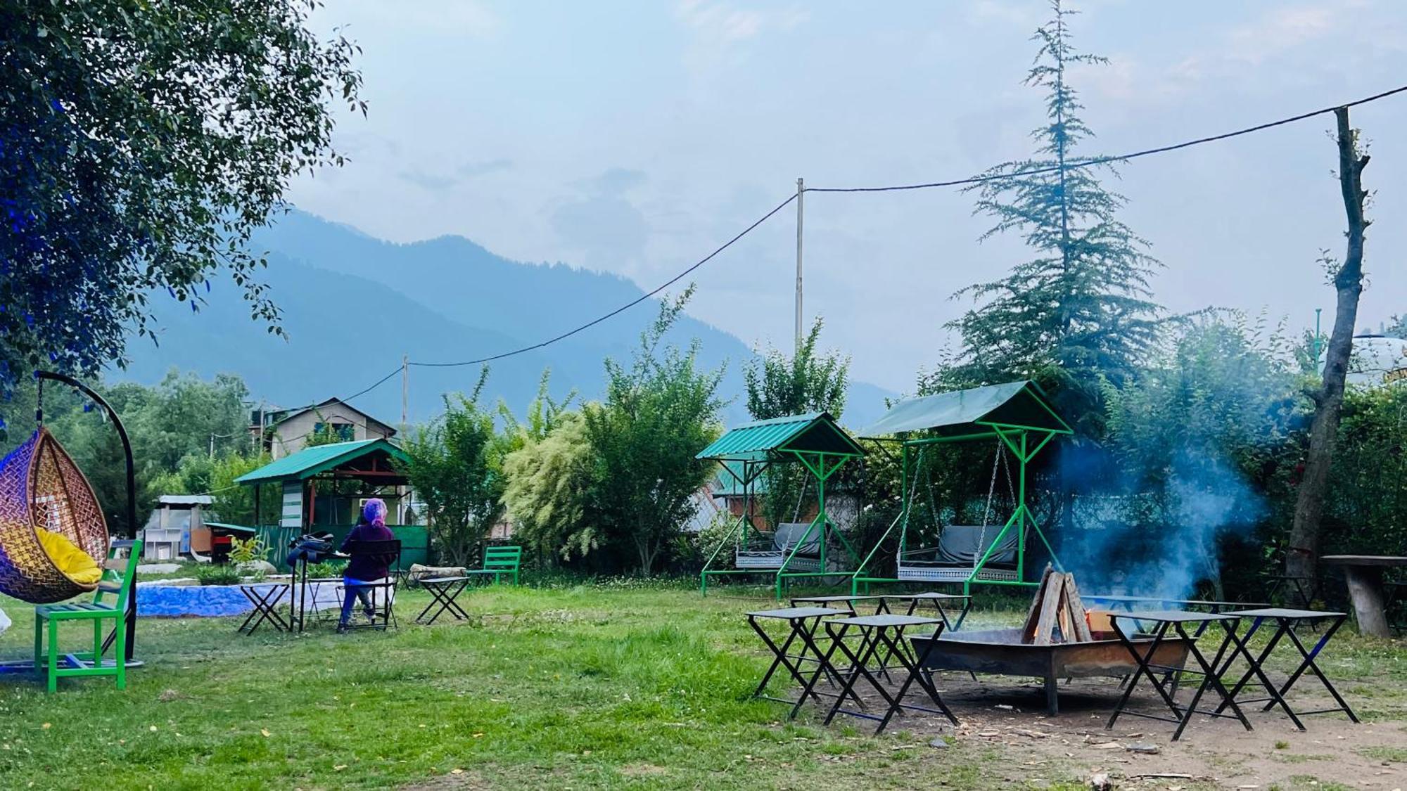 Himalayan Riverside Resort, Manali Exteriér fotografie