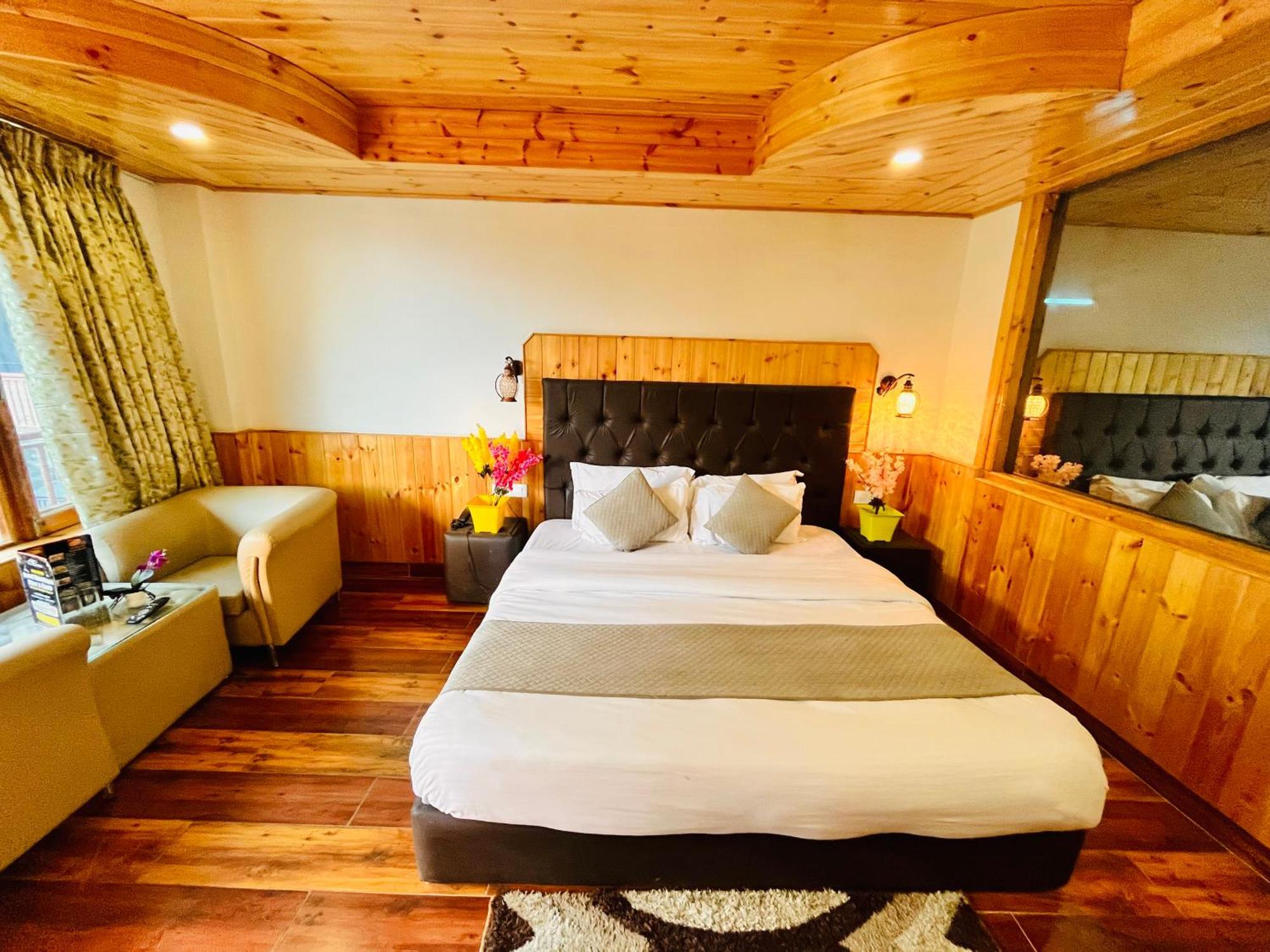 Himalayan Riverside Resort, Manali Exteriér fotografie