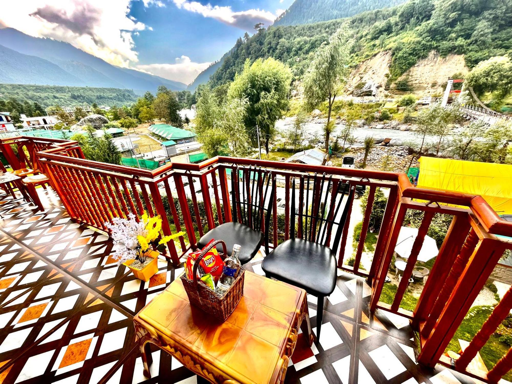 Himalayan Riverside Resort, Manali Exteriér fotografie