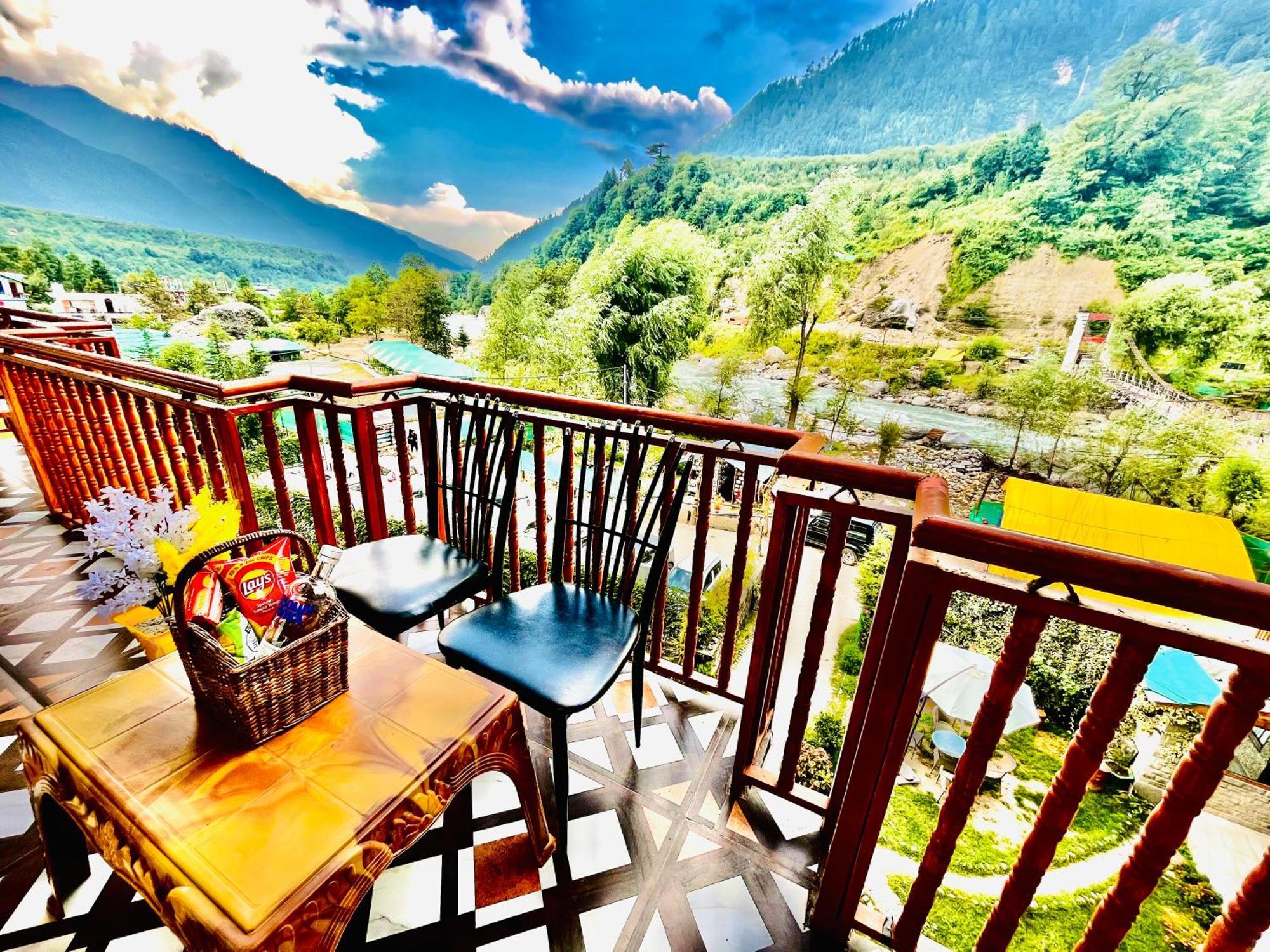 Himalayan Riverside Resort, Manali Exteriér fotografie