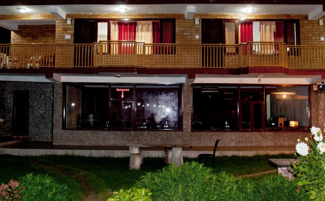 Himalayan Riverside Resort, Manali Exteriér fotografie