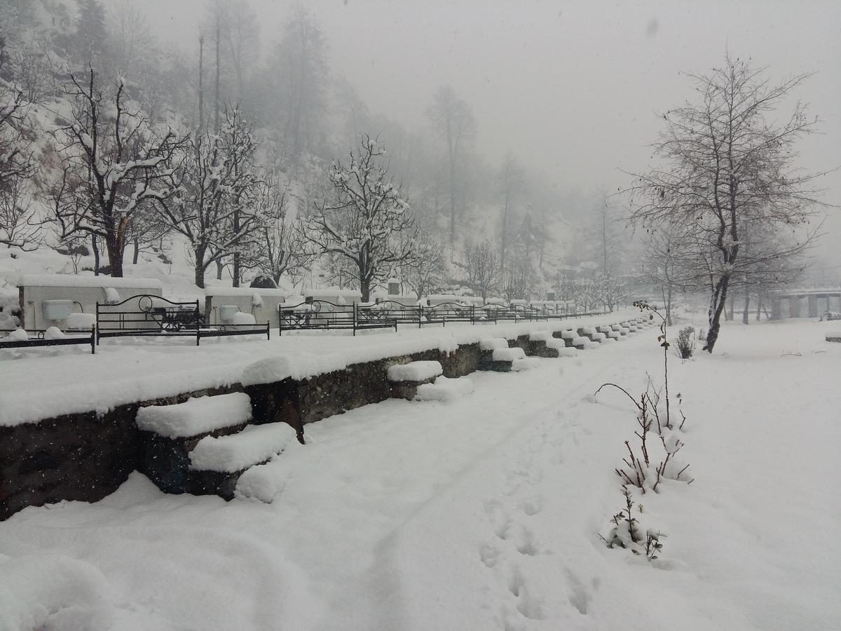 Himalayan Riverside Resort, Manali Exteriér fotografie